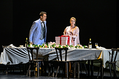 Jochen Kupfer als Henrik